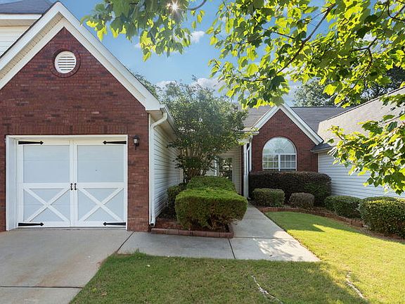 4th image of 435 City Park Dr