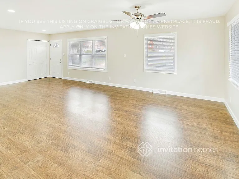 4240 Winedale Ln — Photo 7