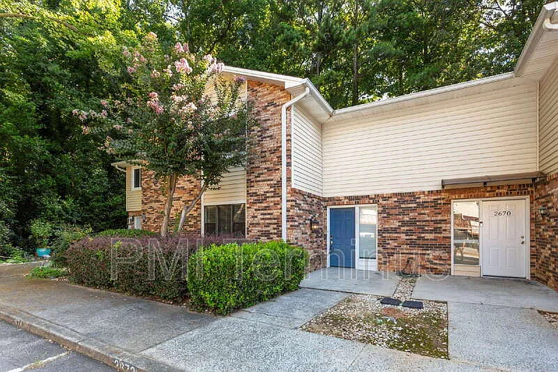 4 bed, 3.0 bath, 2428 sqft, $2,500 — Photo 3