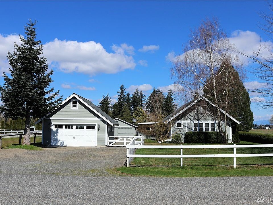 1st image of 814 Meadowlark Rd