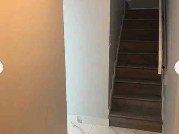 1750 W 56th St, Hialeah, FL 33012