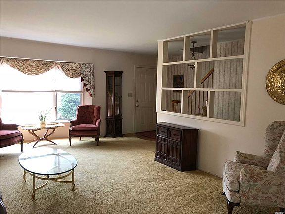 3rd image of 43 Pembrooke Dr