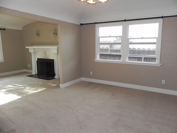 Living room and FirePlace