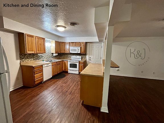 3rd image of 908 Comer Dr