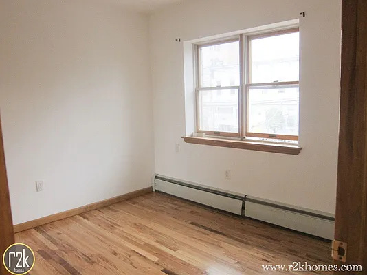 Rented by Realty 2000 Corp | media 12