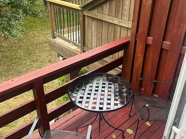 82 Liberty Dr — Photo 22