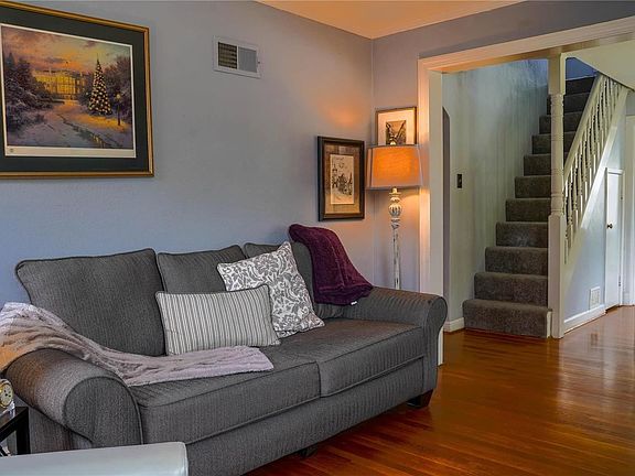 2nd image of 8704 Charlton Ln