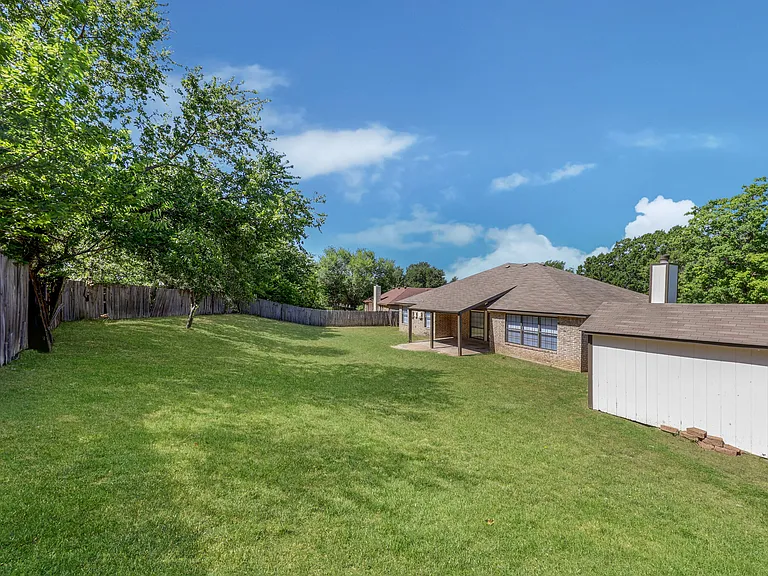 2305 Skipcha Dr — Photo 19