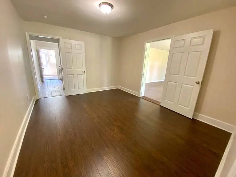 112 Pelfrey St — Photo 16