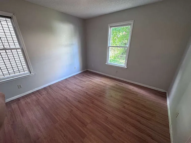 457 Hawthorne Ave #2 — Photo 6