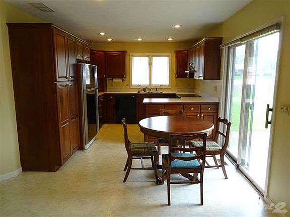 5th image of 508 Sandalwood Dr