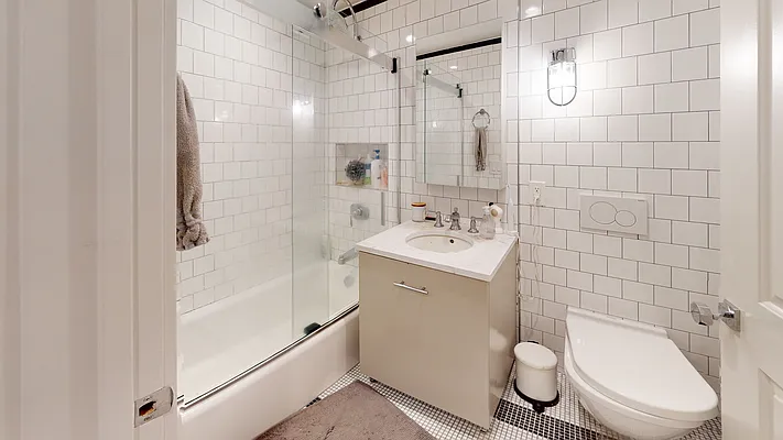 Rented by Bond New York | media 8