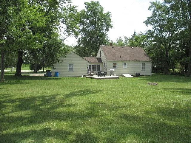 1624 Reckeweg Rd — Photo 2
