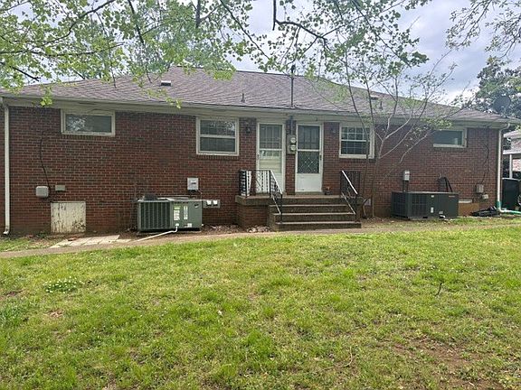 2nd image of 62 Brookwood Ter