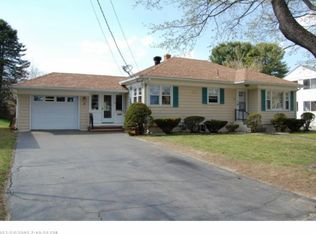 26 Coburn St, Lewiston, ME 04240