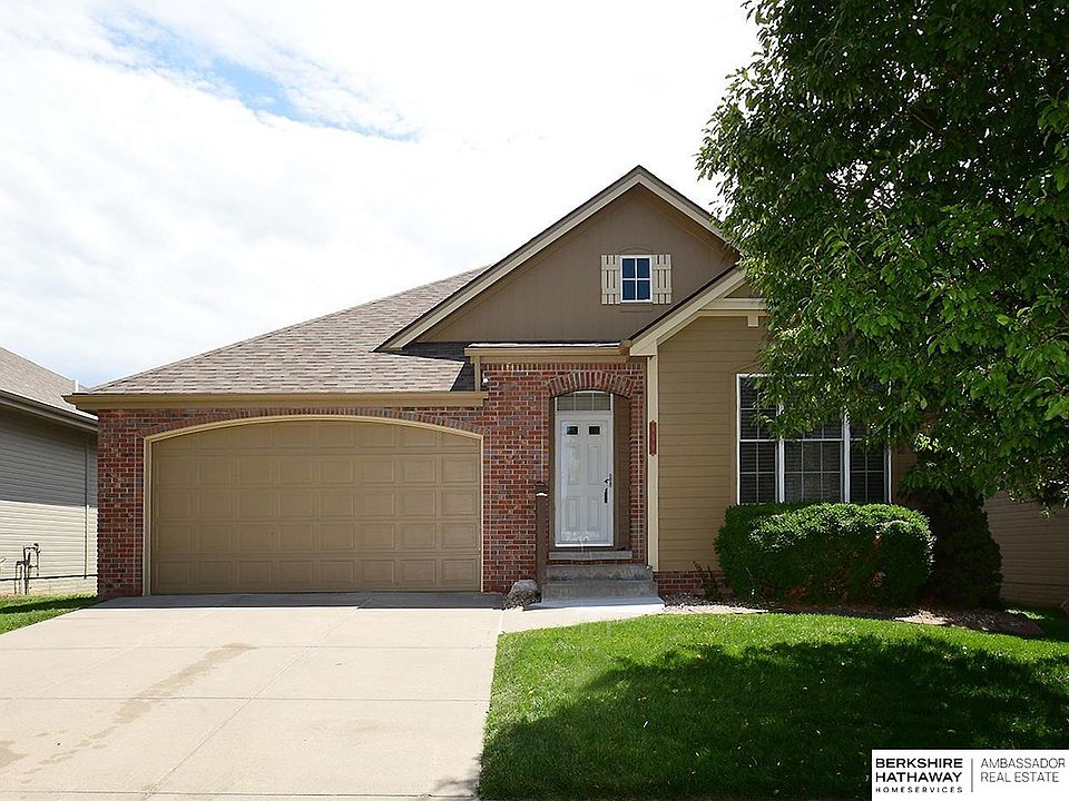 1st image of 959 S 188th Trl