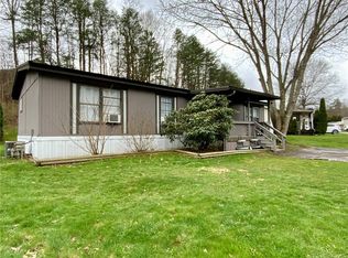 279 Valleyview Dr N, Oakdale, PA 15071