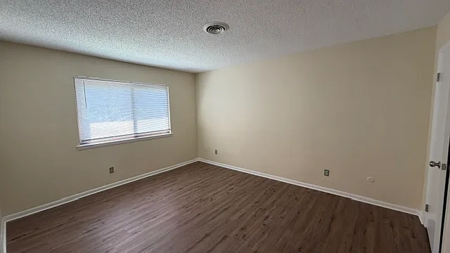 1818 Delaney St — Photo 30