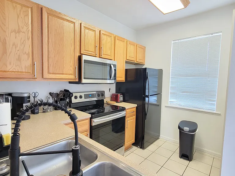 6519 W Newberry Rd #A3 — Photo 10
