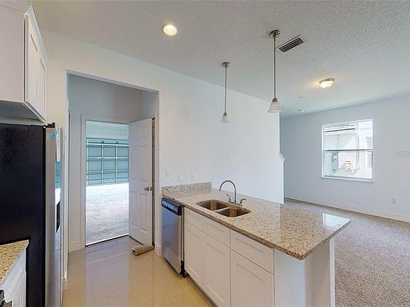 5th image of 962 Centaury Dr