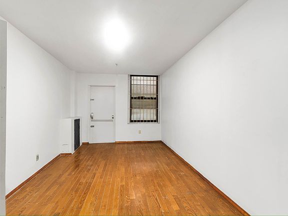 5th image of 154 W 27th St #6
