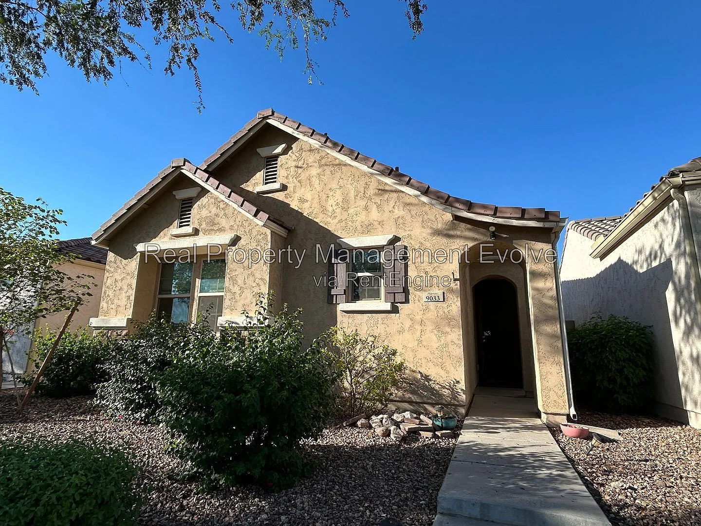 2 bed, 2.5 bath, 1541 sqft, $1,900 — Photo 2