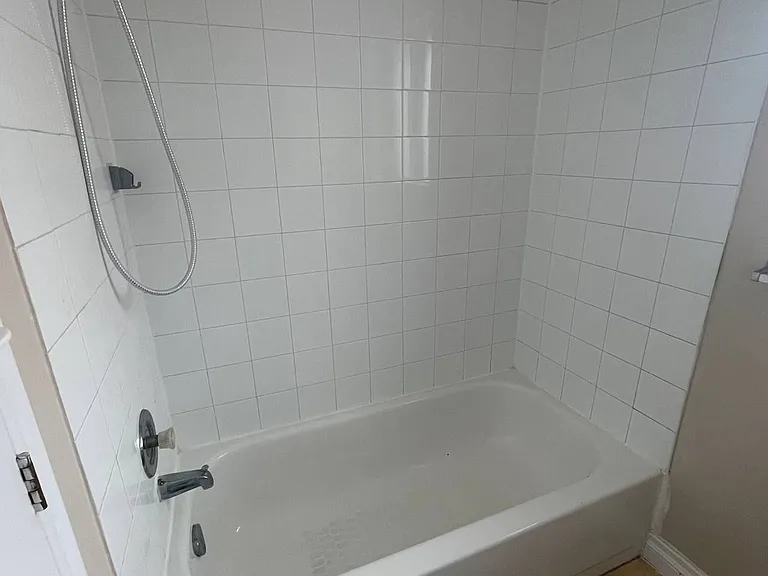 82 Sanford St #B — Photo 12