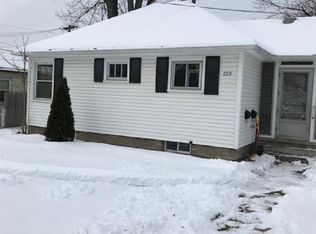 709 S Washington St, East Rochester, NY 14445