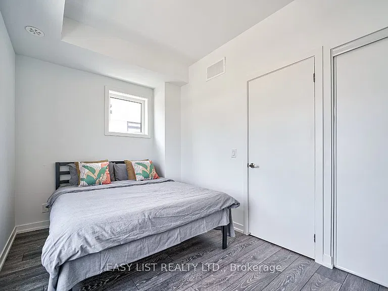 27 Spruce Pines Cres — Photo 18
