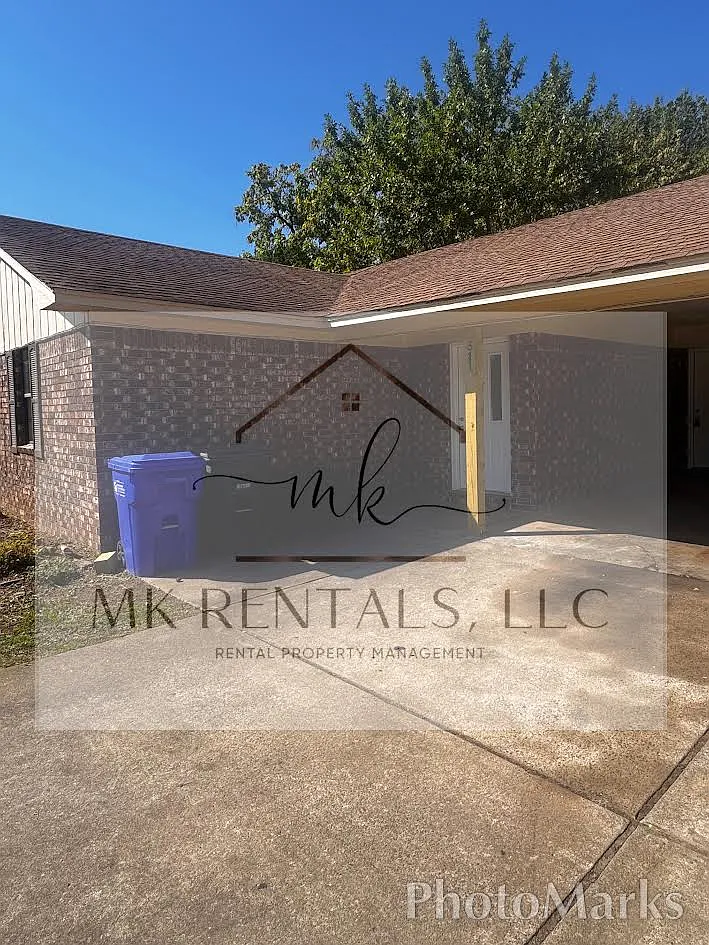 3 bed, $1,500 — Photo 1
