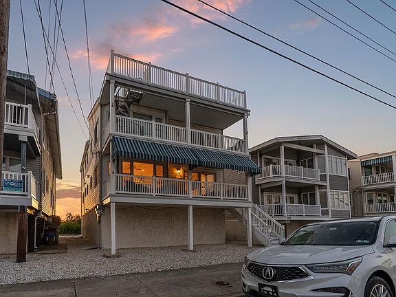 3rd image of 4724 West Ave #1