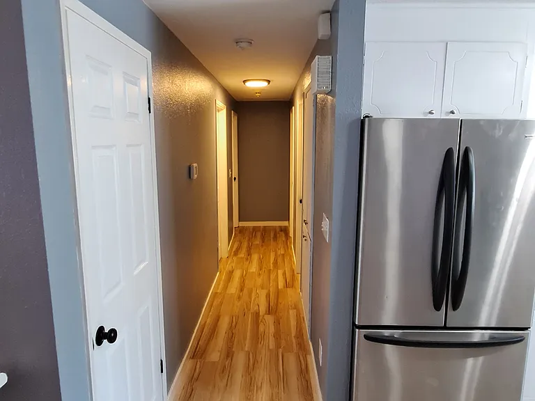 1316 S Woodlawn St — Photo 22