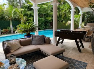 678 Woodcrest Rd, Key Biscayne, FL 33149