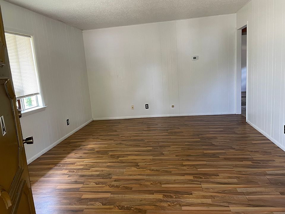 1st image of 1409A Trinity St