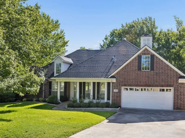3718 Lakeview Dr, Grapevine, TX 76051