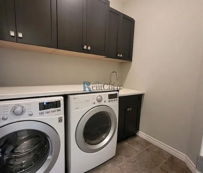 92 Thomas St #1 — Photo 19