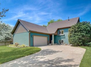 9772 Juniper St NW, Coon Rapids, MN 55433