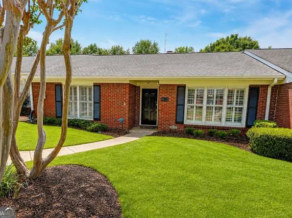 6412 Deerings Ln, Peachtree Corners, GA 30092