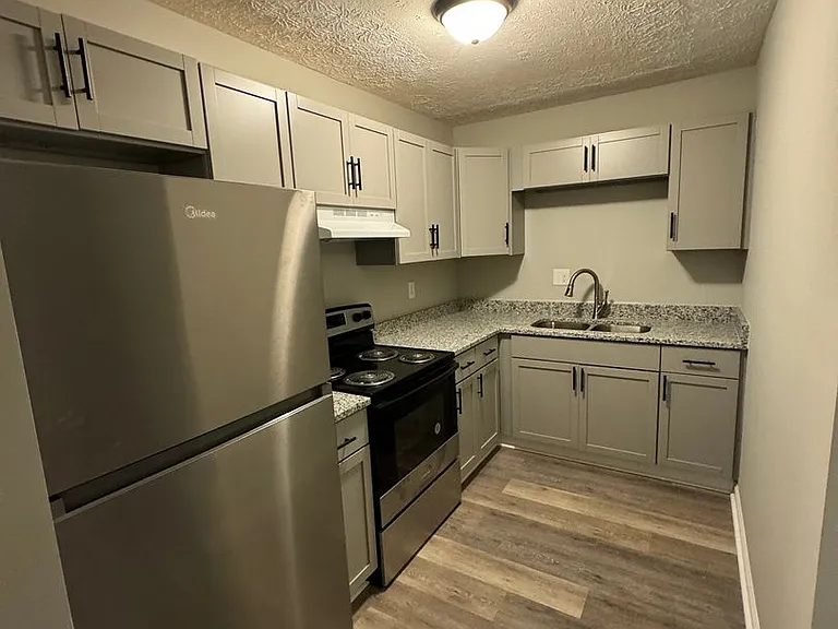 209 Lakeshore Dr — Photo 26