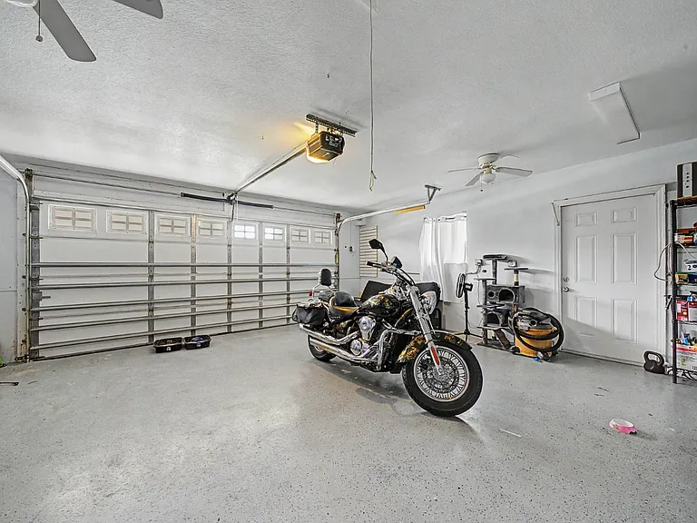 260 Tangerine Rd — Photo 49