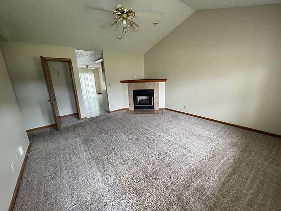 2nd image of 3028 Butterfield Ct Unit B
