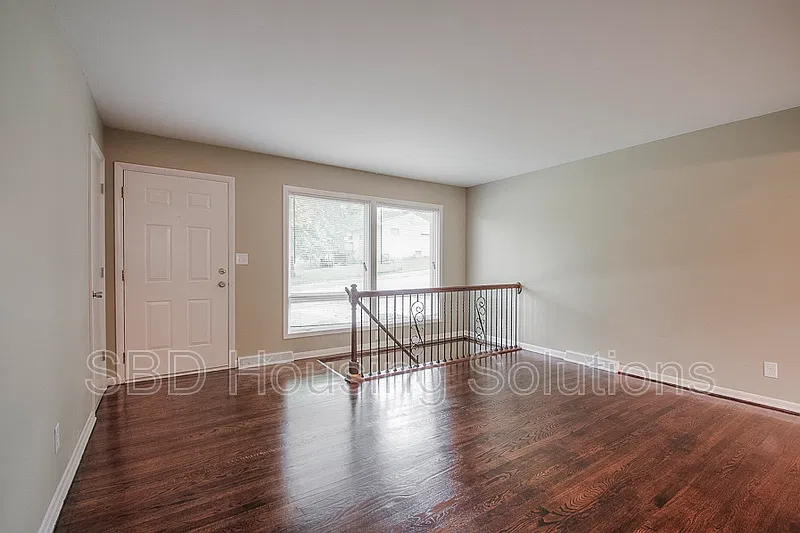 3 bed, 2.0 bath, $1,750 — Photo 3