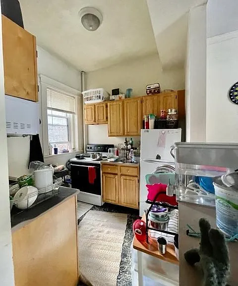 112 Queensberry St #2 — Photo 4