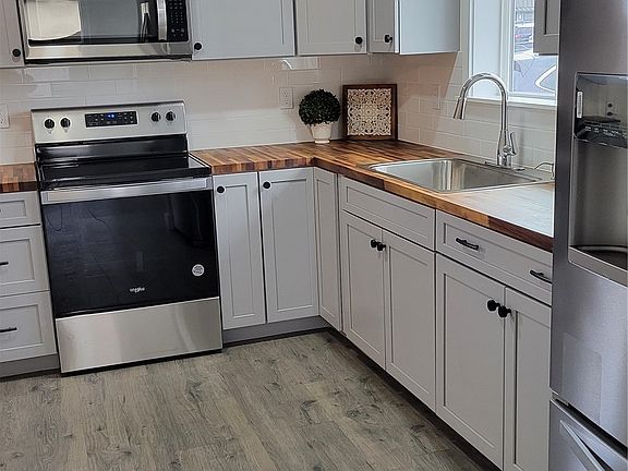 3rd image of 1731 Portland Avenue E