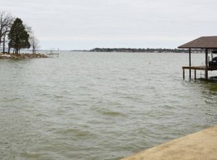 282 Shady Shores Dr, Mabank, TX 75156