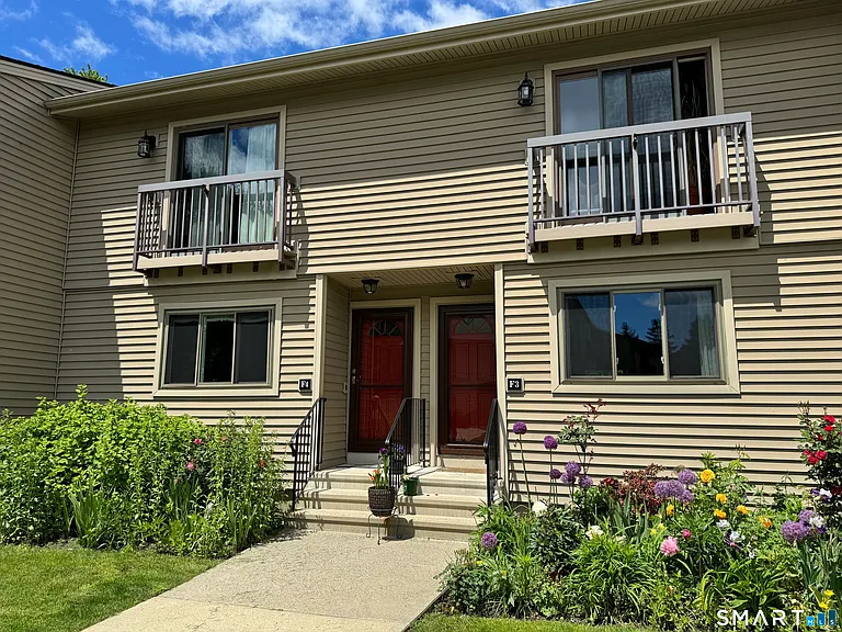 330 Merwin Ave #F4 — Photo 2