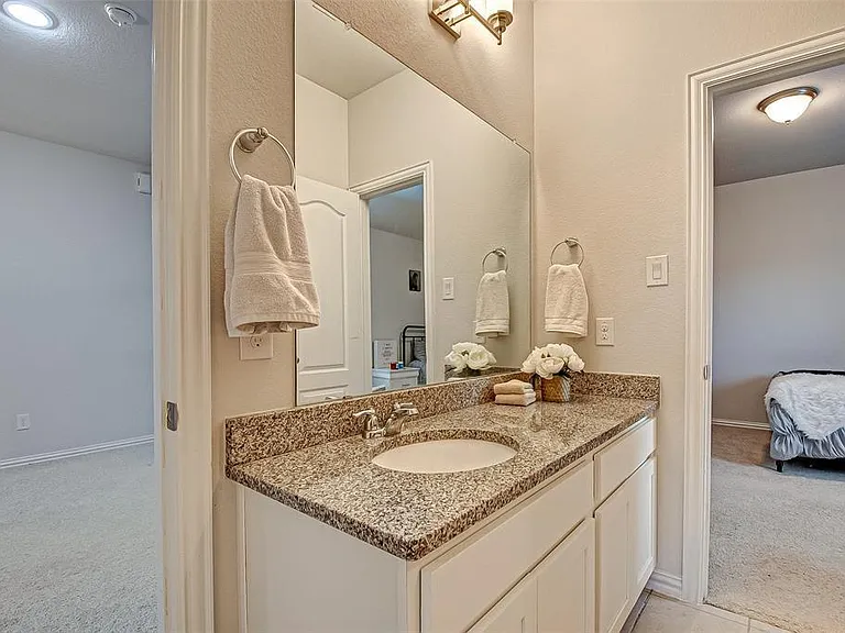 23811 Via Viale Dr — Photo 33