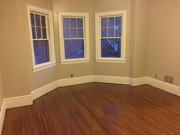4th image of 493 Niagara St