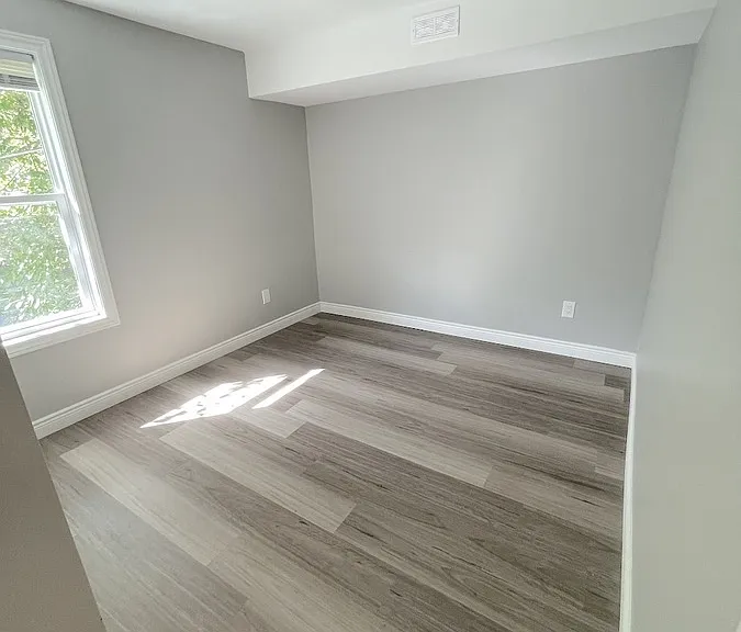 3341 Peter St #MAIN — Photo 15