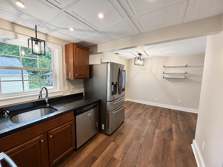 Main Level - Kitchen
